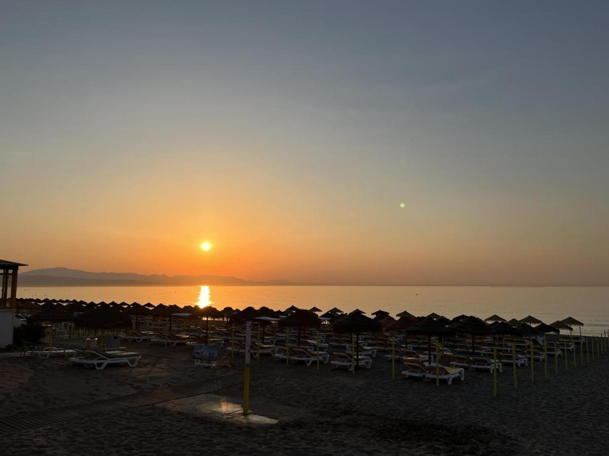 Apartamento 1ª Linea Playa Garaje Piscinas Terraza Τορρεμολίνος Εξωτερικό φωτογραφία